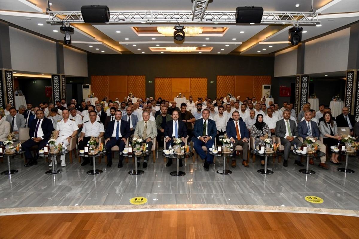 Din Hizmetleri Genel M&uuml;d&uuml;rl&uuml;ğ&uuml;ne atanan Mersin M&uuml;ft&uuml;s&uuml; Kondi'ye uğurlama