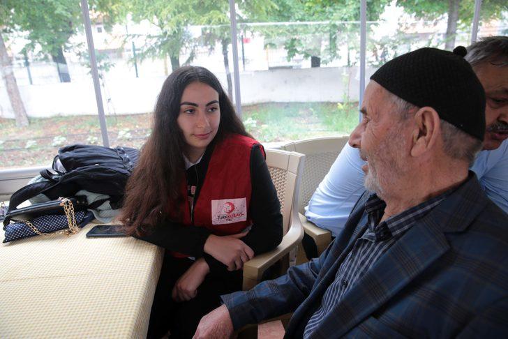 Türk Kızılayın kuruluş yıl dönümü Bolu'da huzurevi sakinleriyle kutlandı G2