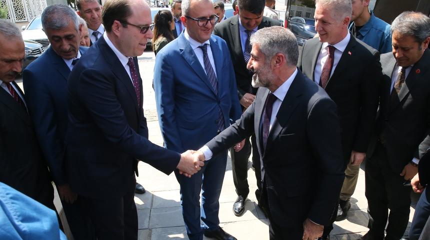 Hazine ve Maliye Bakanı Nebati, Gaziantep Valiliğini ziyaret etti