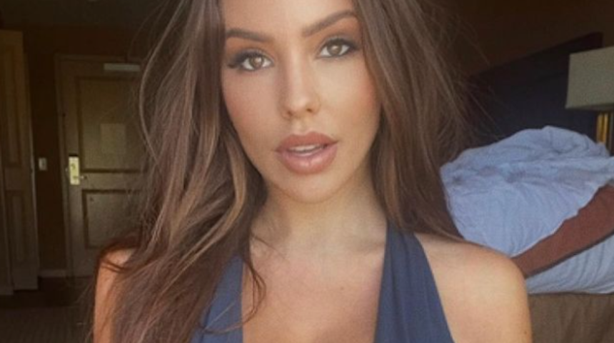 Sosyal medyanın yeni trendi hızla yayılıyor! Fenomen isim Paige Woolen önsüz bikinisiyle gündem oldu