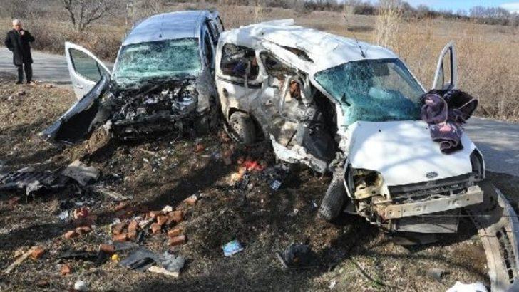Çorum'da trafik kazası: 3 ölü