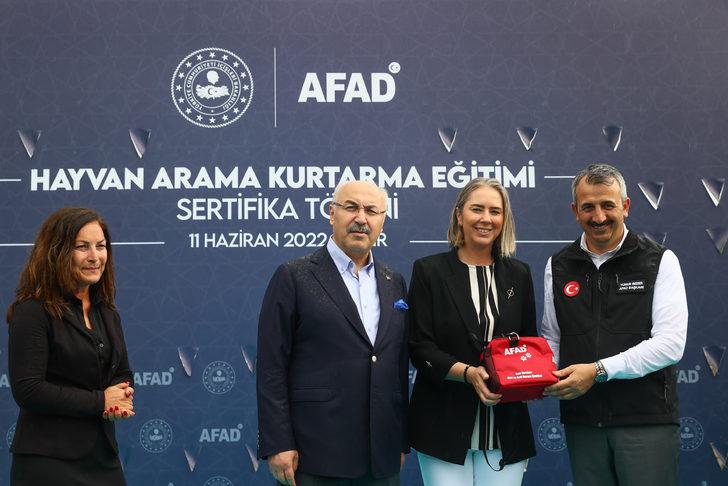 "Hayvan Arama Kurtarma Eğitici Eğitimi" programı ilk mezunlarını verdi G3