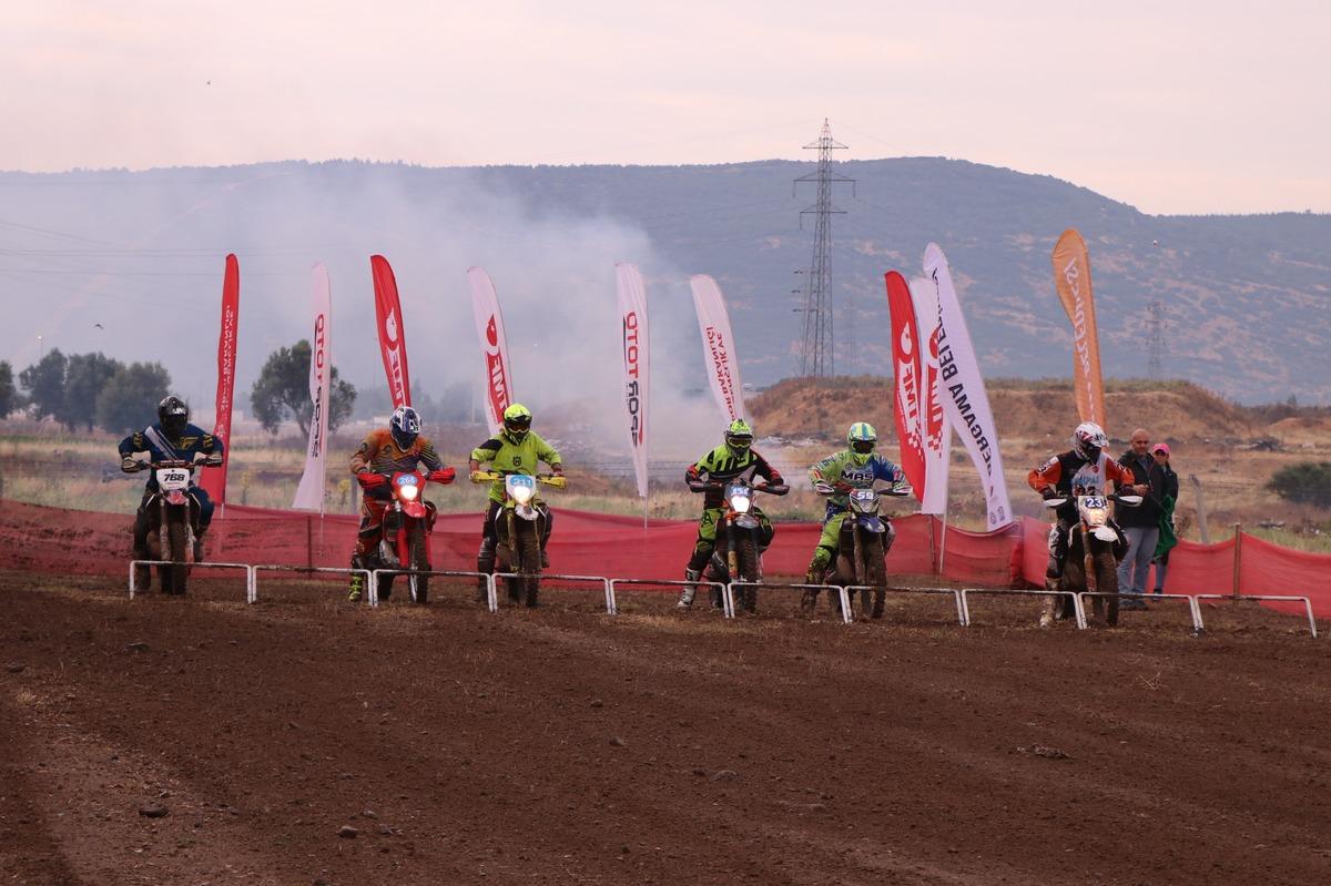 T&uuml;rkiye S&uuml;per Enduro Şampiyonası &uuml;&ccedil;&uuml;nc&uuml; ayak yarışında ilk g&uuml;n tamamlandı