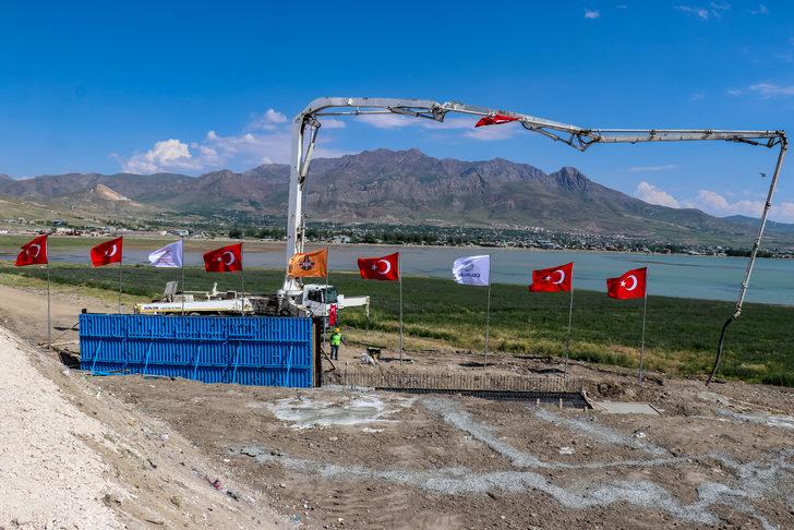 Ulaştırma ve Altyapı Bakanı Karaismailoğlu, Van'da Çevre Yolu Temel Atma Töreni'ne katıldı G1