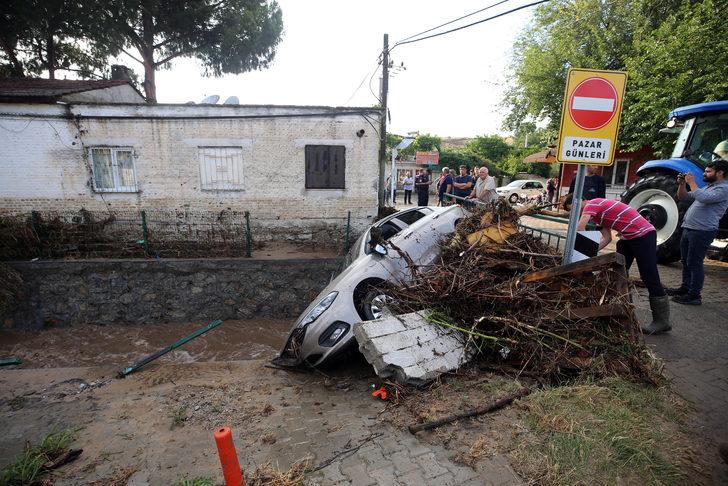 Aydın'da sağanak sonucu dereler taştı, ev ve iş yerlerini su bastı G4