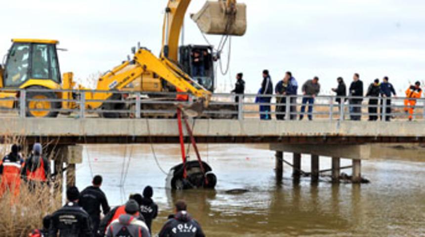 Menderes Nehri'nden felaket &ccedil;ıktı