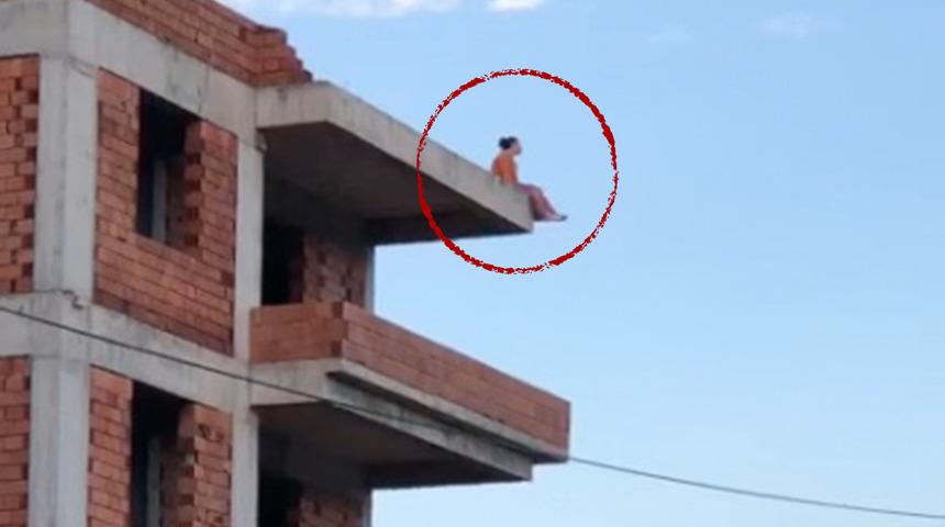 Herkes nefesini tutup izledi! Çatının ucuna kadar geldi, son anda kurtarıldı...