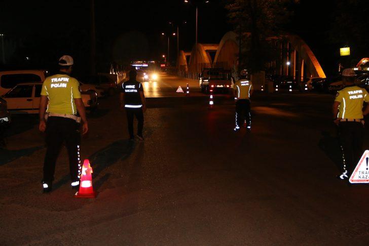 Sakarya'da trafik denetimlerinde "uyuşturucu kiti" kullanılmaya başlandı G3