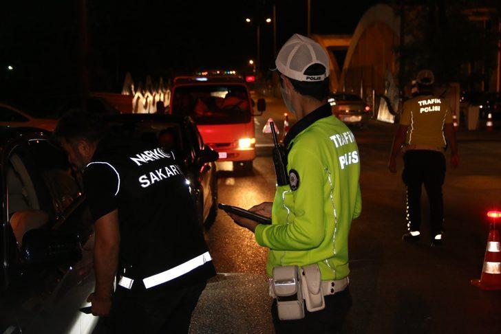 Sakarya'da trafik denetimlerinde "uyuşturucu kiti" kullanılmaya başlandı G4