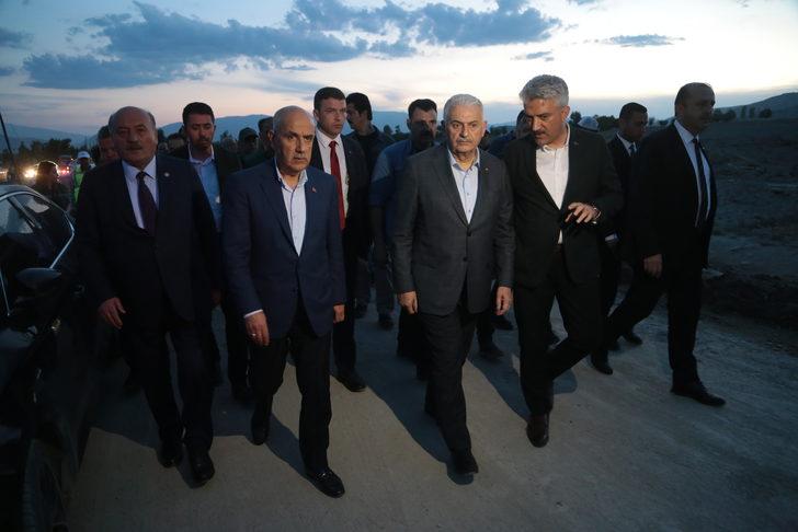Bakan Kirişci ve AK Parti'li Yıldırım, Erzincan'daki sel bölgesinde incelemelerde bulundu G5