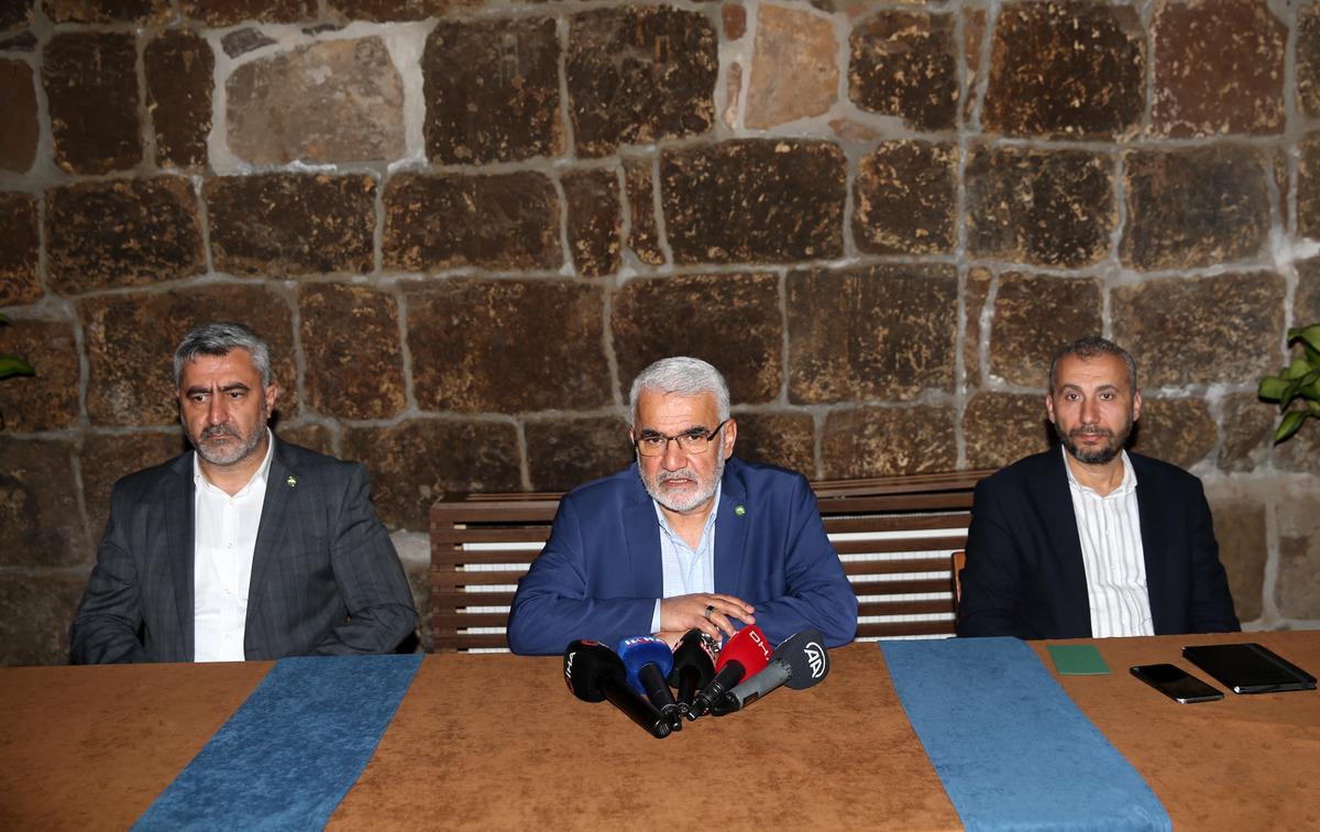 H&Uuml;DA PAR Genel Başkanı Yapıcıoğlu: "HDP ile ittifak m&uuml;mk&uuml;n değil"