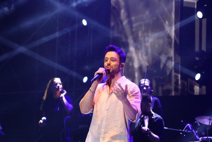 Şarkıcı Murat Boz "56. Uluslararası Tekirdağ Kiraz Festivali"nde konser verdi G1