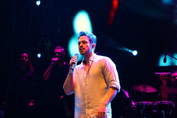 Şarkıcı Murat Boz "56. Uluslararası Tekirdağ Kiraz Festivali"nde konser verdi G3