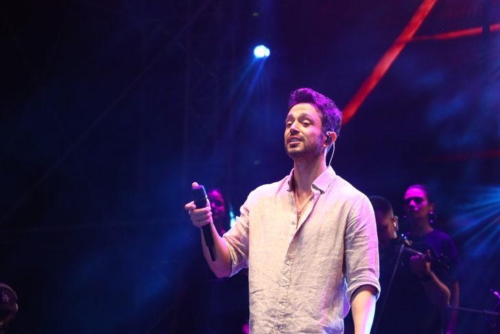 Şarkıcı Murat Boz "56. Uluslararası Tekirdağ Kiraz Festivali"nde konser verdi G4