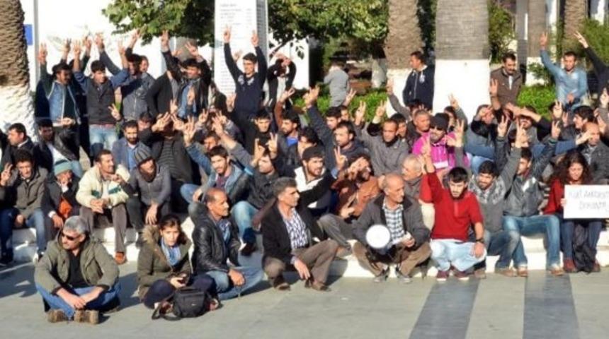 Bodrum'da HDP'lilere denizden sandallı tepki