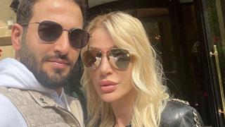 Seda Sayan genç kocası Çağlar Ökten ile Amsterdam'da! Ağzında lolipopla poz