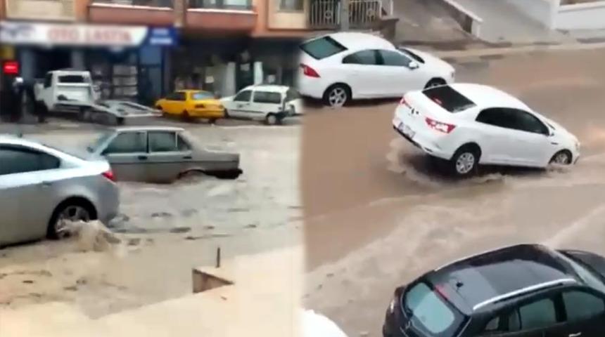 Yağmurlu ve rüzgarlı hava Ankara'da hayatı felç etti! Başkent için bugün yeni uyarı geldi