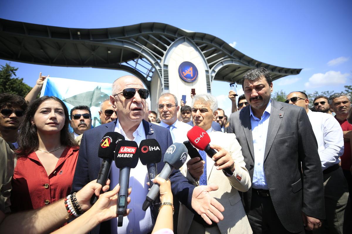 Zafer Partisi Genel Başkanı &Ouml;zdağ, partisinin Antalya İl Kongresi'nde konuştu: