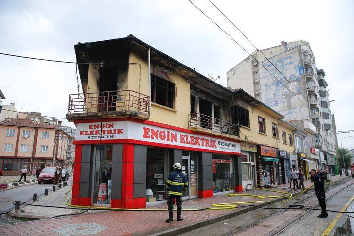 Eskişehir'de yangın çıkan otel kullanılamaz hale geldi G2