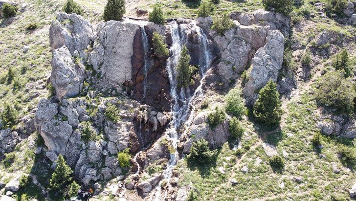 Ergan Dağı kışın kayak pistiyle yazın da gölüyle doğaseverleri ağırlıyor G3