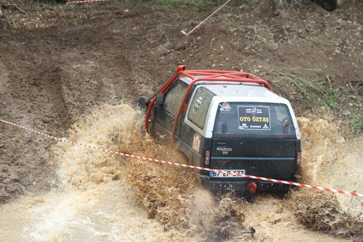 Düzce'de off-road yarışları renkli  görüntülere sahne oldu G4