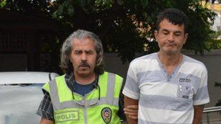 Annesinin boğazını keserek öldürdü