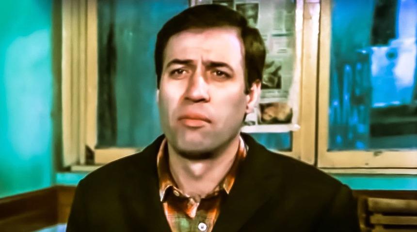 Üç Kağıtçı filminin konusu ne? Üç Kağıtçı filminin oyuncuları kim? Kaç yılında çekildi?