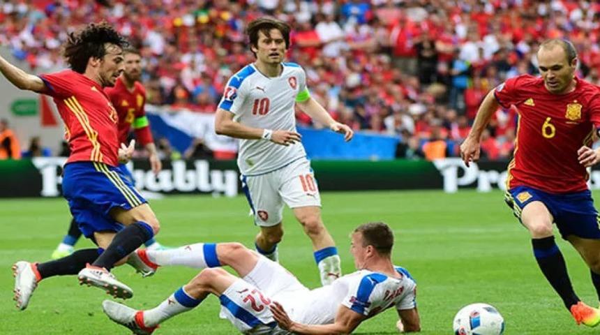 İspanya Çek Cumhuriyeti maçı saat kaçta? İspanya Çek Cumhuriyeti maçı hangi kanalda? Canlı yayın izle bilgisi!