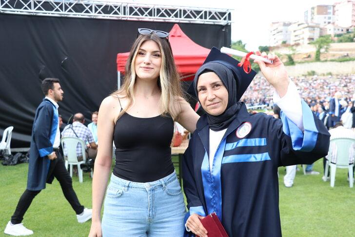 Mezuniyet sevincini çocuklarıyla yaşadı G4