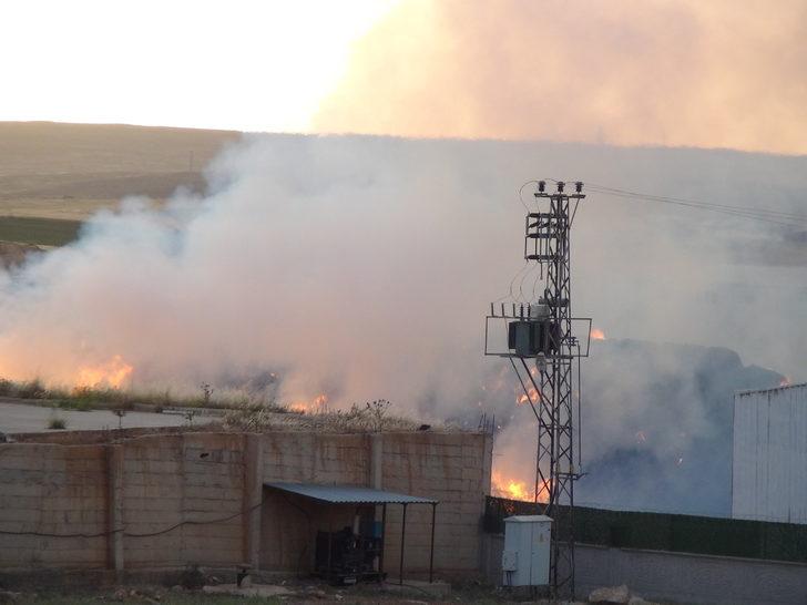 Şanlıurfa'da biyokütle enerji santralinde çıkan yangına müdahale ediliyor G2