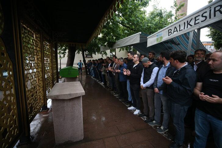 Balıkesir'deki trafik kazasında hayatını kaybeden Konak, defnedildi G1