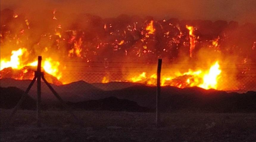 Şanlıurfa'da elektrik üretim tesisinde büyük yangın! İtfaiye ekipleri ve TOMA'lar müdahale etti