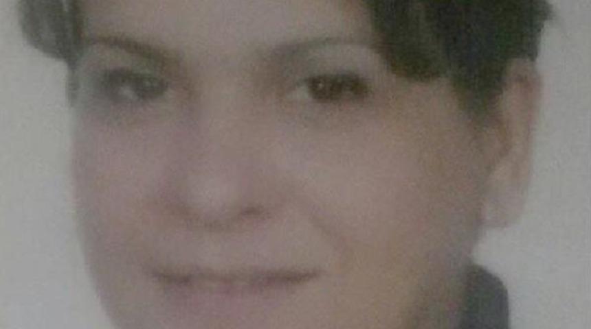 Kızını arkadaşına gönderip balkonda intihar etti