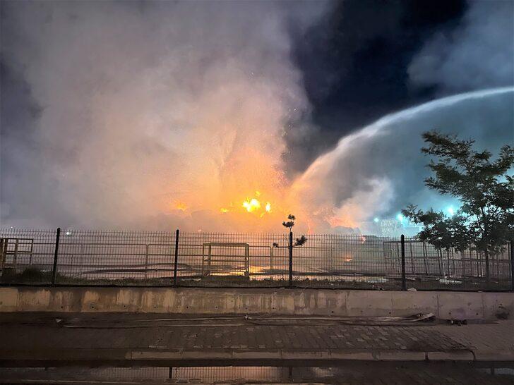 GÜNCELLEME - Aksaray'da geri dönüşüm fabrikasında çıkan yangın kontrol altına alındı G2