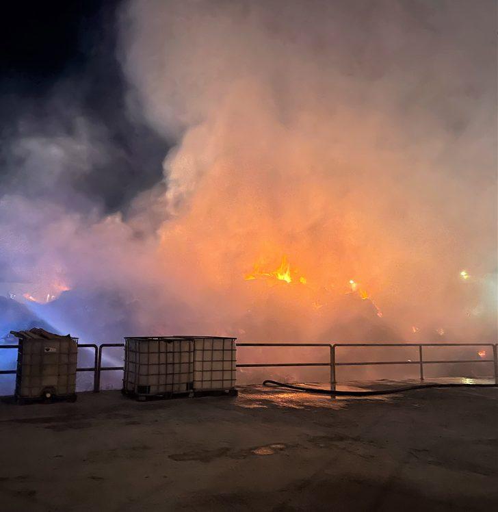 GÜNCELLEME - Aksaray'da geri dönüşüm fabrikasında çıkan yangın kontrol altına alındı G5