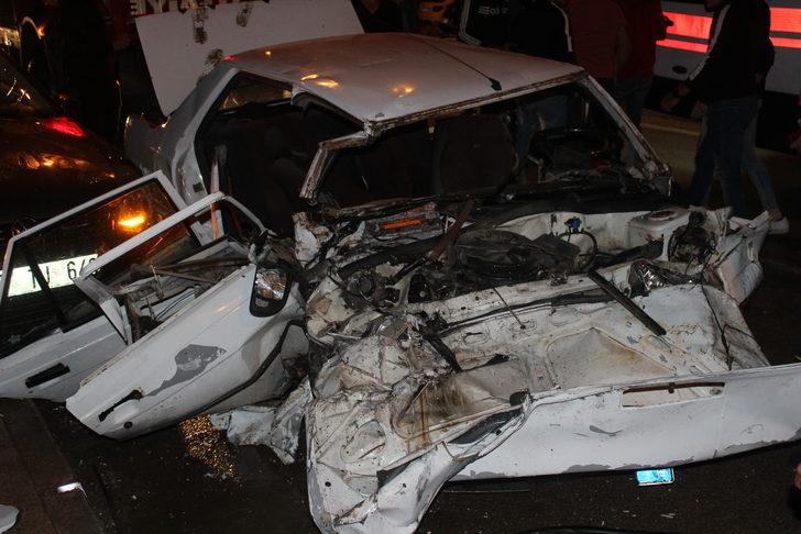 Çanakkale'de 2 aracın çarpışması sonucu 3 kişi yaralandı G3