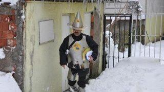 Kütahyalı postacıdan 'bela savar' zırhı