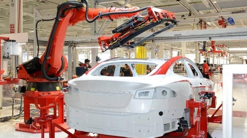 Robotlar İnsanları &Ouml;ld&uuml;rmeye Başladı!