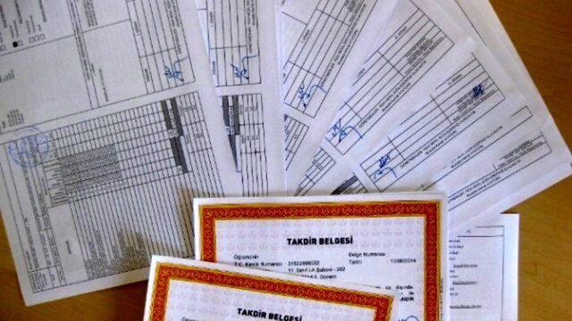 Karneler saat kaçta verilecek 2022? Karneler ne zaman, saat kaçta dağıtılacak? MEB karne günü bilgisi!