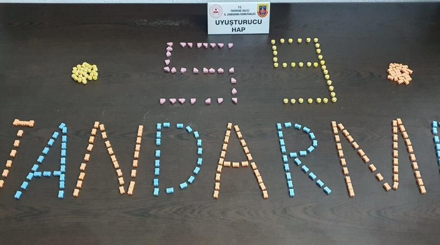 Tekirdağ'da üzerinde 301 uyuşturucu hap bulunan kişi yakalandı