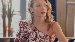 Aşk Mantık İntikam'ın Çağla'sı Melisa Döngel mini şortlu plaj pozlarıyla olay yarattı!