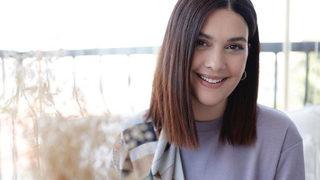 Bergüzar Korel Londra yaşantısına gelen eleştirileri ti'ye aldı! Uşaklarım var aslında...