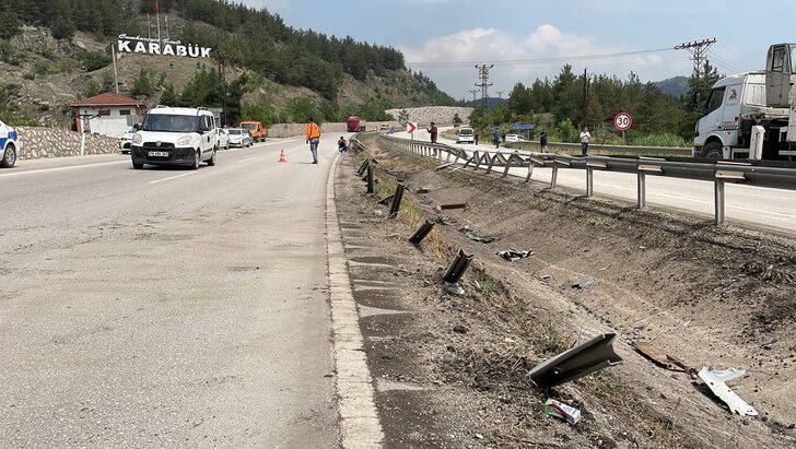 Karabük'te bariyerleri kırıp su kanalına giren tırın sürücüsü yaralandı G2