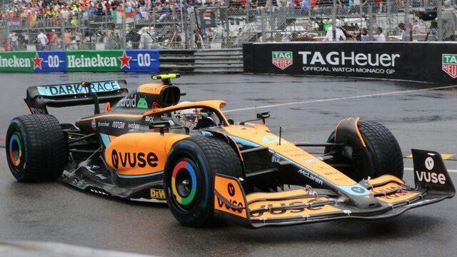 Formula 1 yarışlarında McLaren yarış arabasının dijital ikizini kullanıyor.