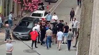 Yer: Esenyurt... Husumetlisini kahvehanede yakalayınca olanlar oldu! Ortalık savaş alanına döndü