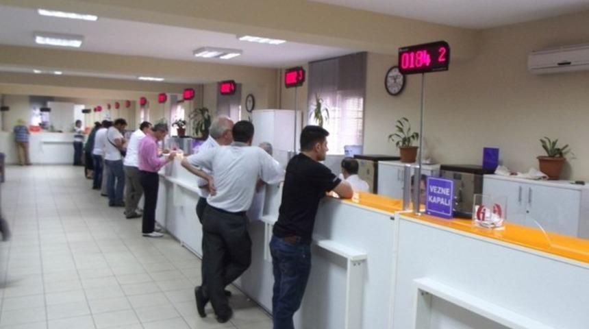 Devlet daireleri &lsquo;&ccedil;ocuk yuvası&rsquo; gibi