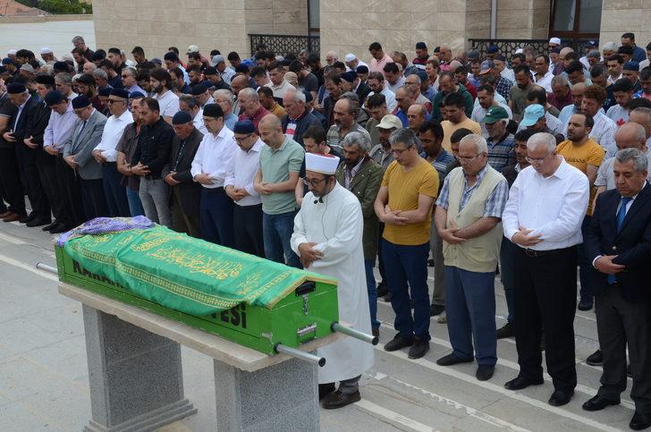Karaman'da sele kapılarak yaşamını yitiren kadının cenazesi toprağa verildi G1