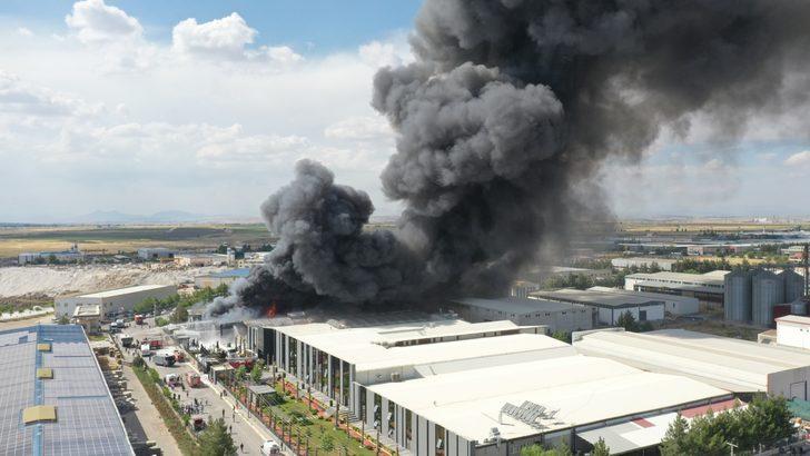 GÜNCELLEME - Diyarbakır'da fabrikada çıkan yangına müdahale ediliyor G1