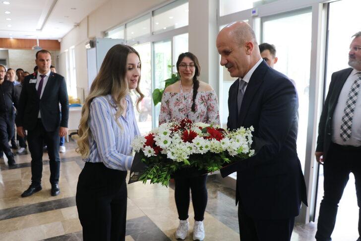 YÖK Başkanı Özvar, Isparta'da eğitim gören yabancı öğrencilerle bir araya geldi: G3