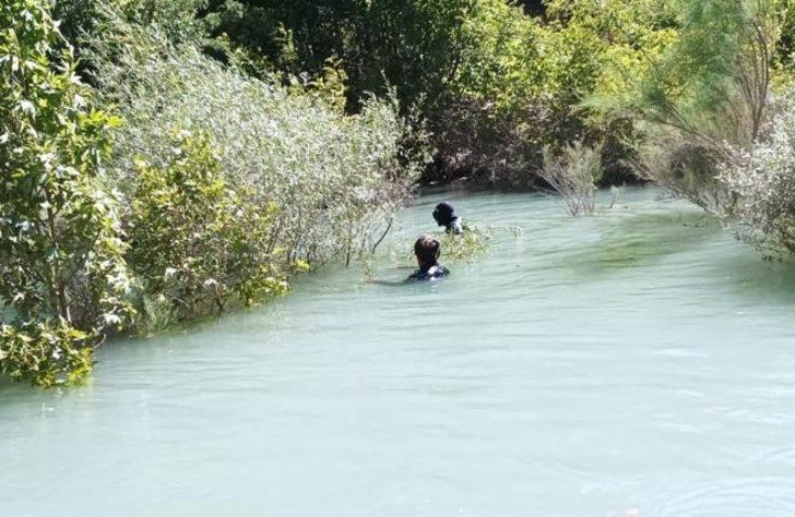 Siirt'te Müküs Çayı'nda akıntıda kaybolan hemşireyi arama çalışması sürüyor G3